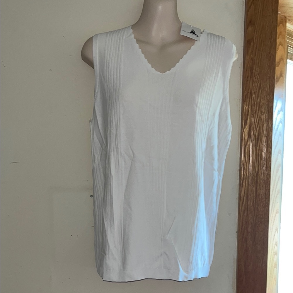 White Sleeveless knit Top by Ecancuer